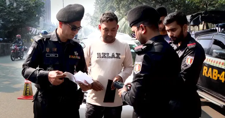 গাড়ি রিক্যুজিশন দেয়া হচ্ছে